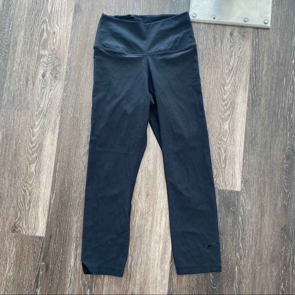 crop nike compression leggings